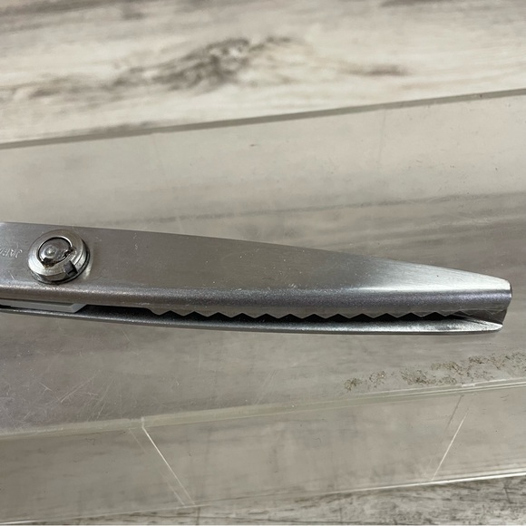 Blue Pinking Shears Crafting Scissors Stainless Made In Japan 8” - Picture 3 of 7